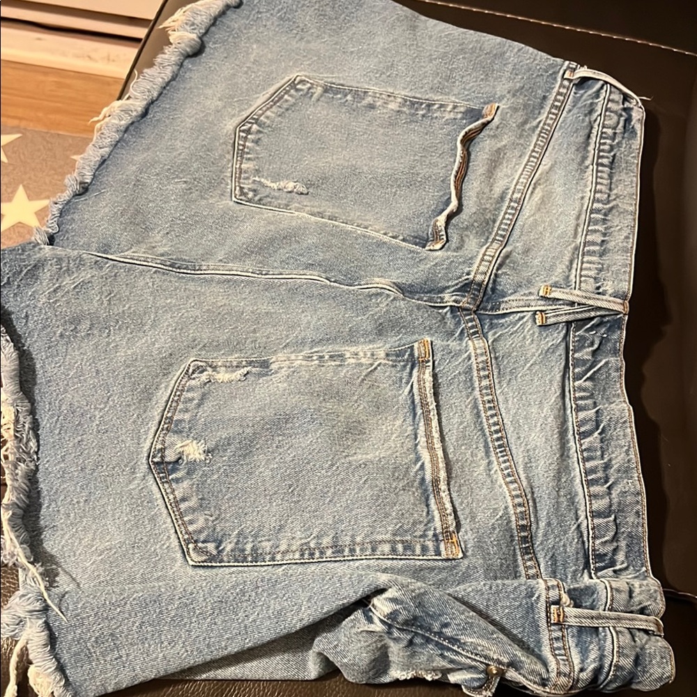 Good American Distressed Jean Shorts - Picture 2 of 3
